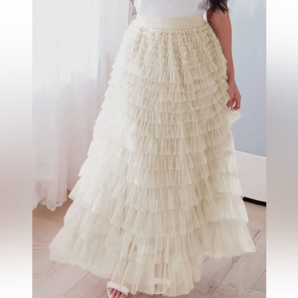 Elegant Cream Tiered Maxi Skirt - Picture 2 of 2